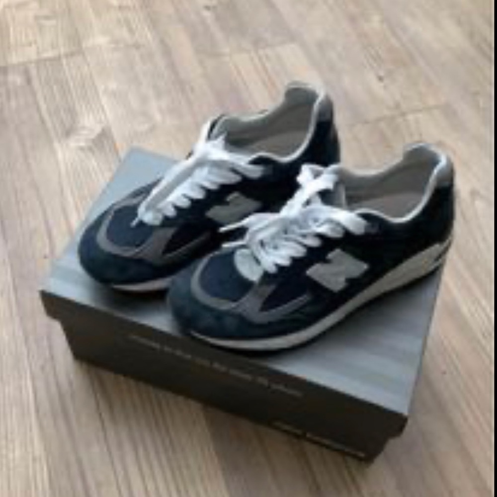 New Balance 990s